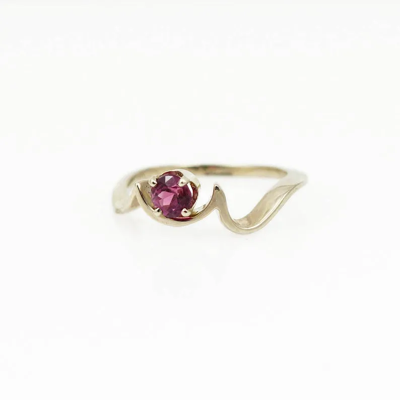 14K White Gold and Pink Sapphire Scalloped Ring