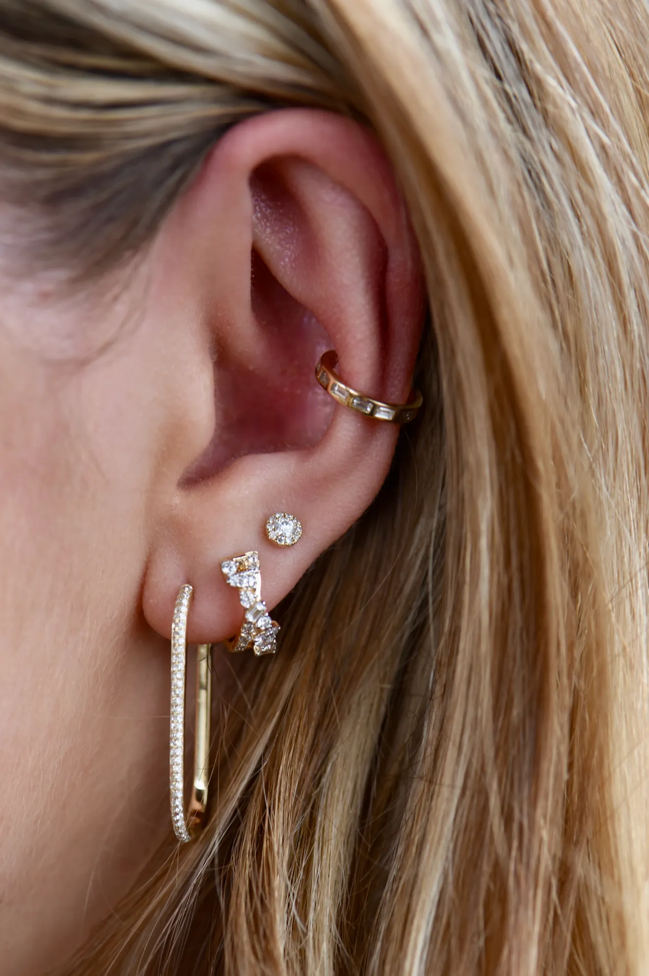 BAGUETTE DIAMOND EAR CUFF