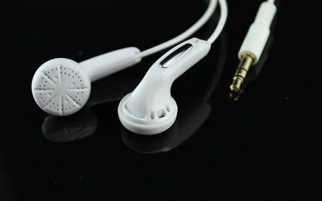 Dynamic Bass Flat Head Plug