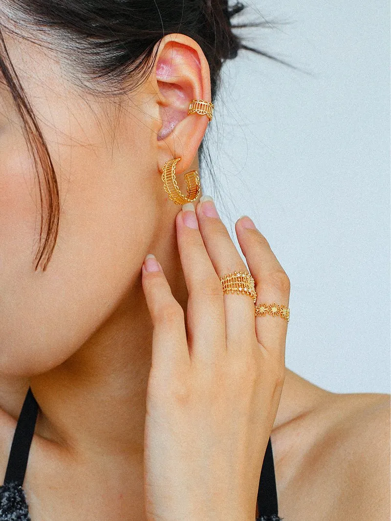 Lace Pattern Diamond Ear Cuff