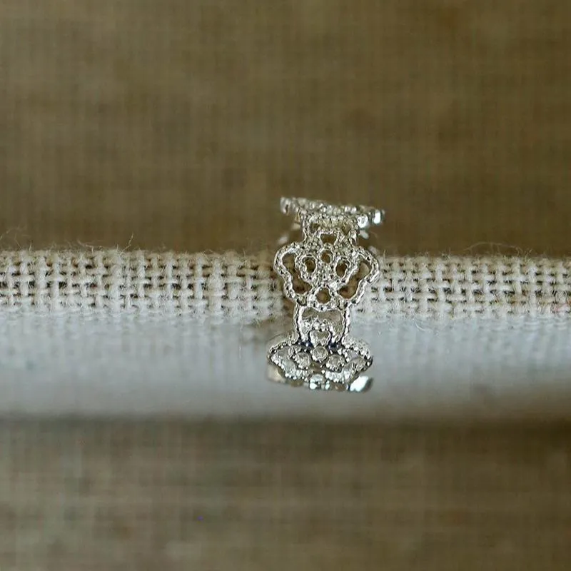 Lace Pattern Diamond Ear Cuff