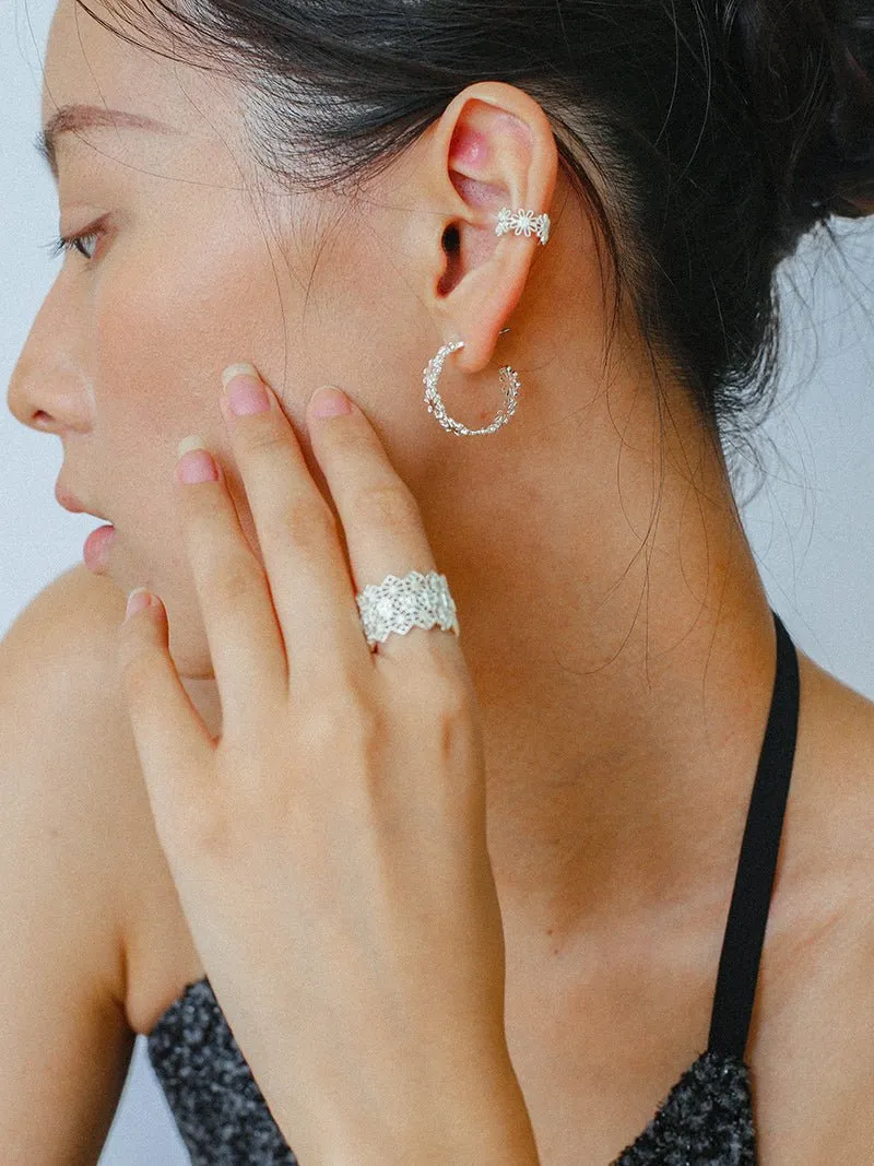 Lace Pattern Diamond Ear Cuff