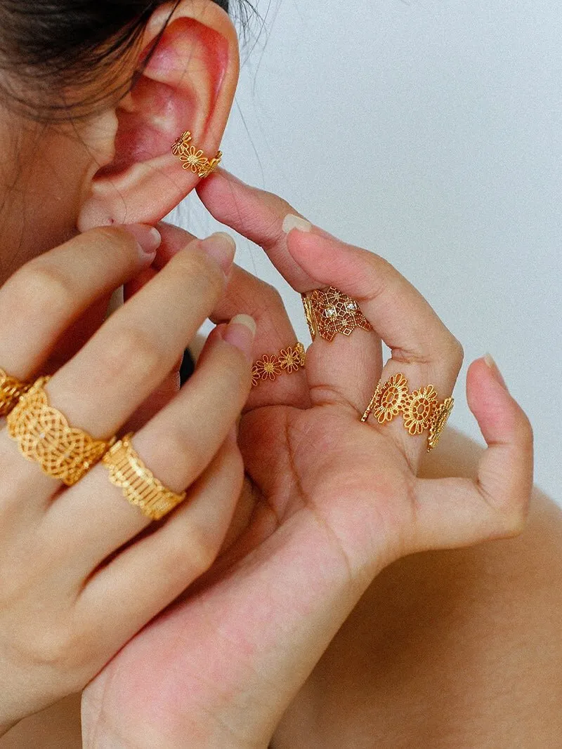 Lace Pattern Diamond Ear Cuff