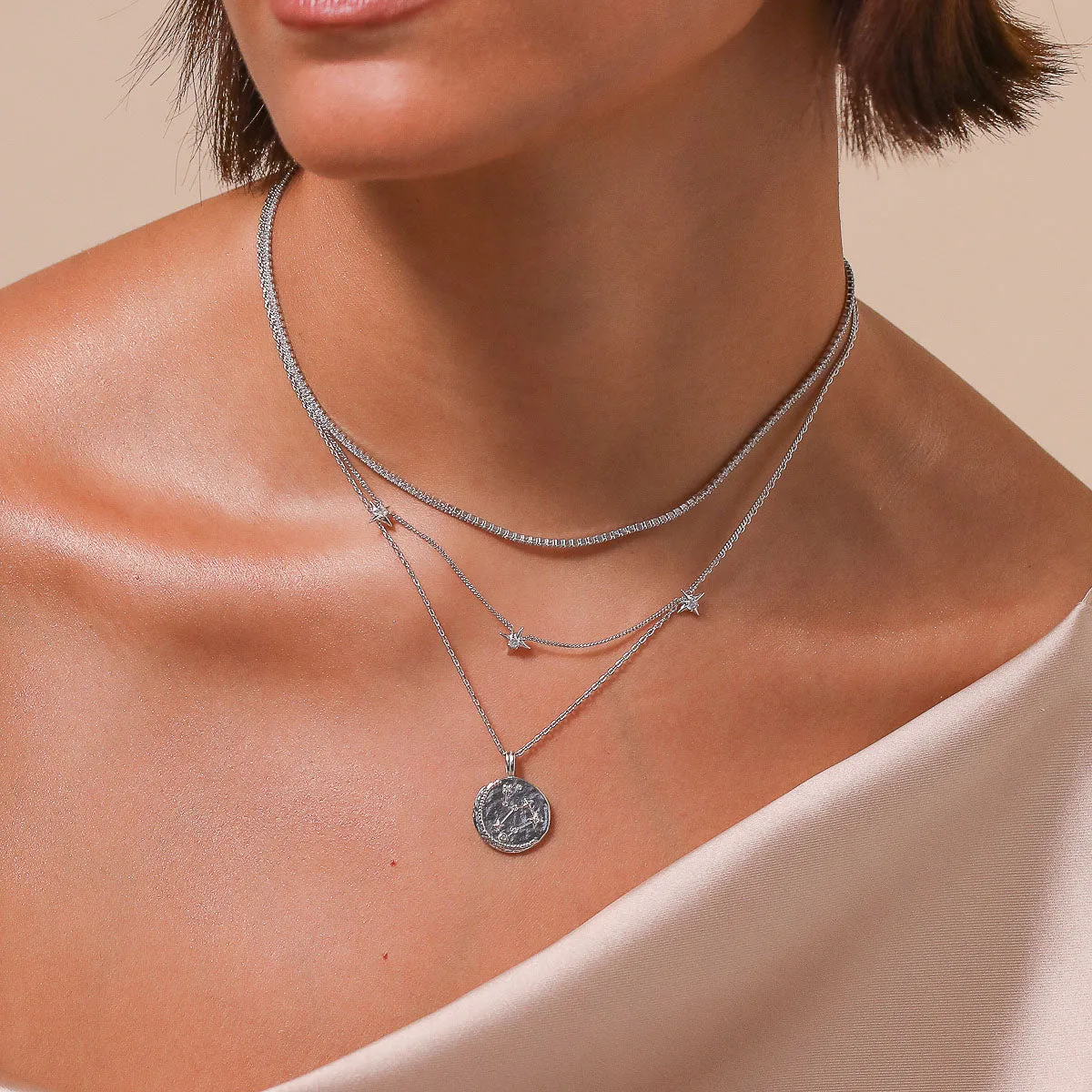 Leo Zodiac Pendant Necklace in Silver