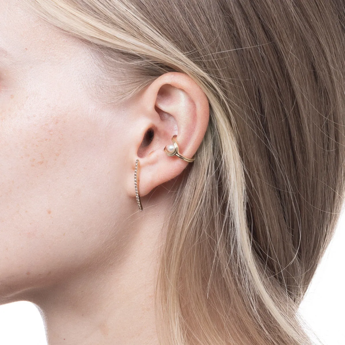 "Beluga" Pearl Ear Cuff