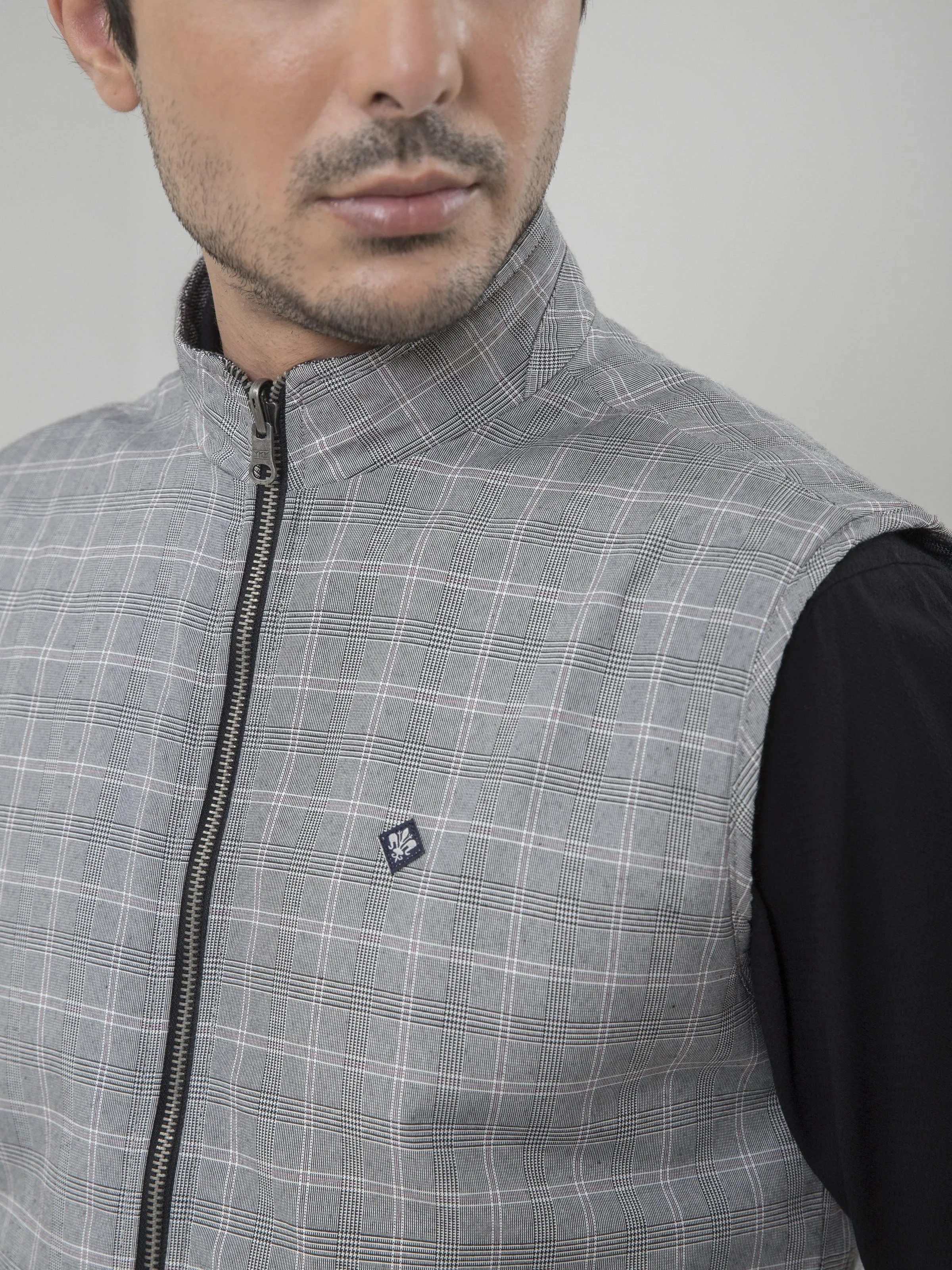 REVERSIBLE SLEEVELESS WHITE BLACK CHECK